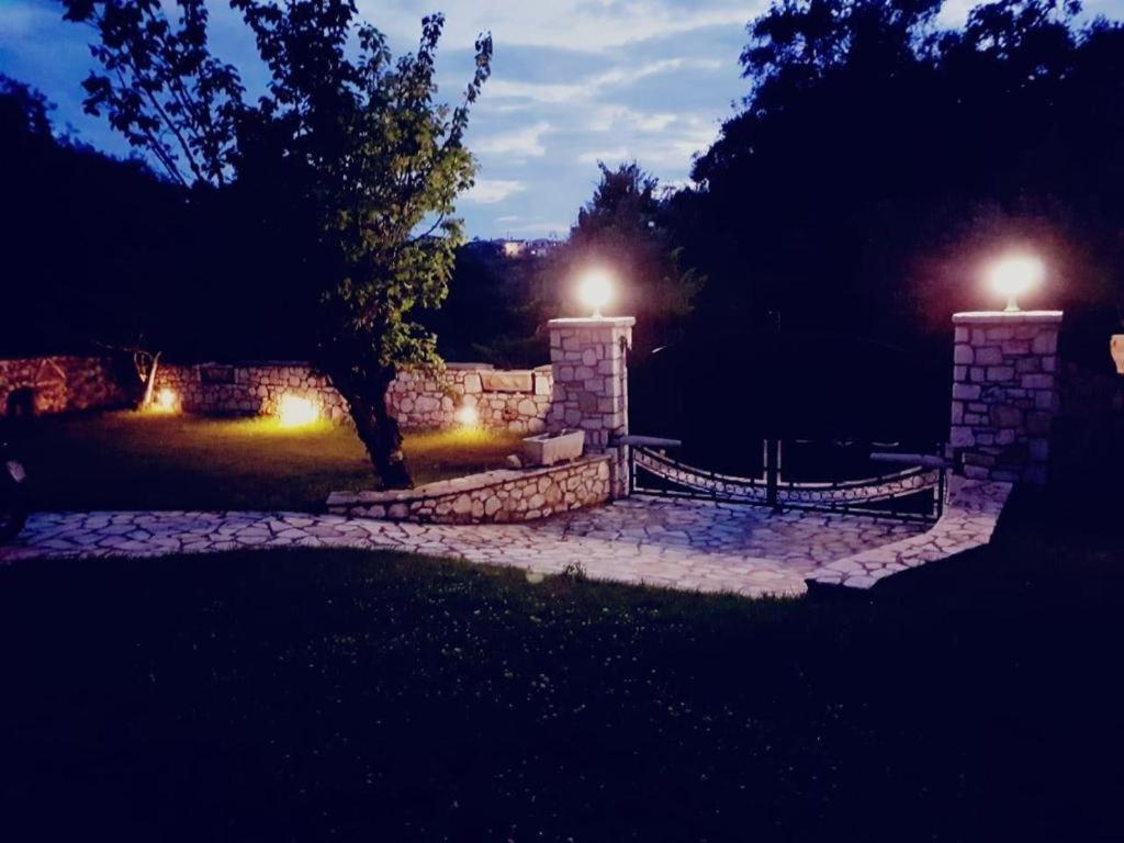Villa Spiti Ute Makrádes 외부 사진